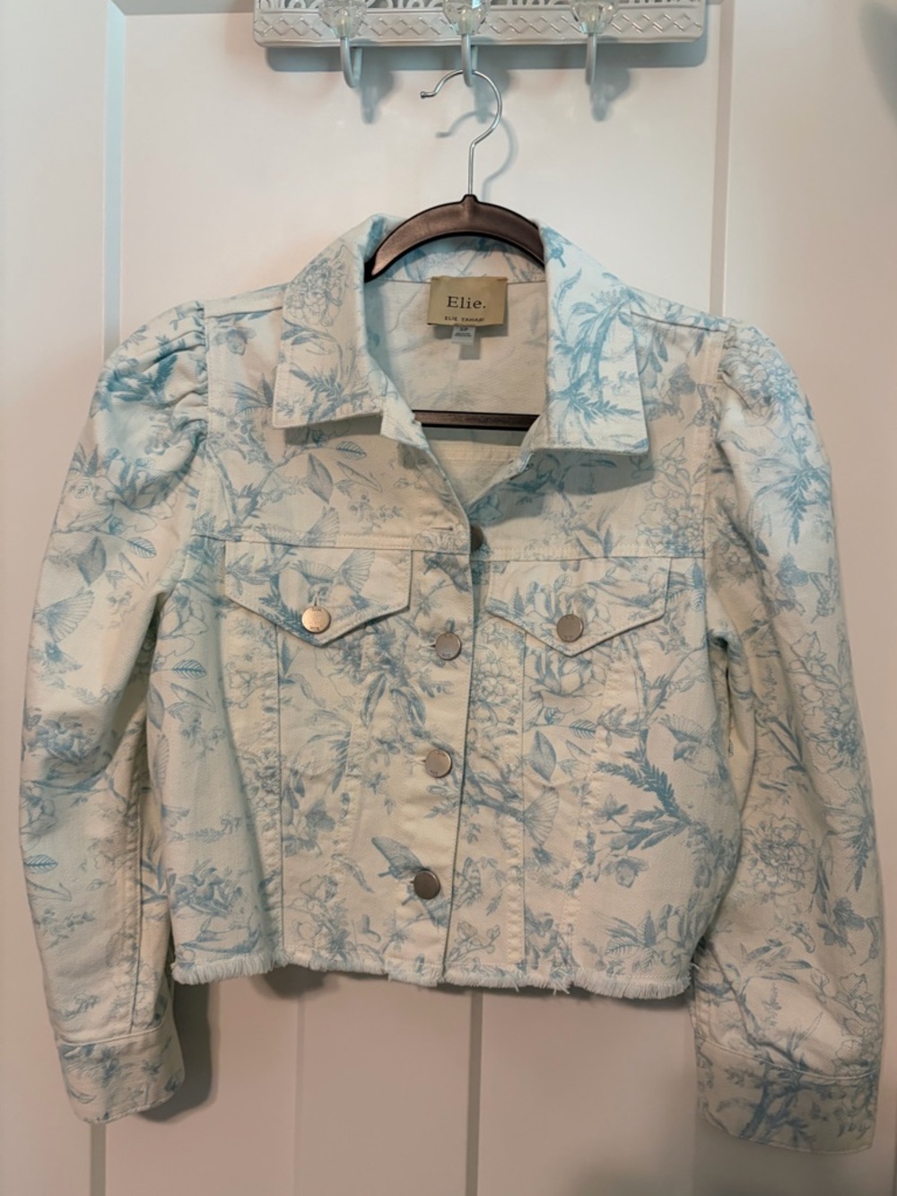 Elie. by Elie Tahari Cropped Puff-Sleeve Floral Jacket